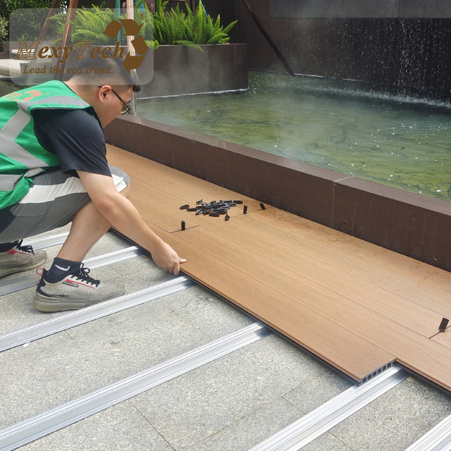 Ya sea un estilo moderno o una funcionalidad sin complicaciones, la cubierta compuesta no-gap de patente Mexytech ofrece. Elimine los problemas de seguridad y brecha estética que afectan a las construcciones tradicionales. Contáctenos para traer esta innovación de cubierta perfecta que cambia el juego a su oasis en el patio trasero 