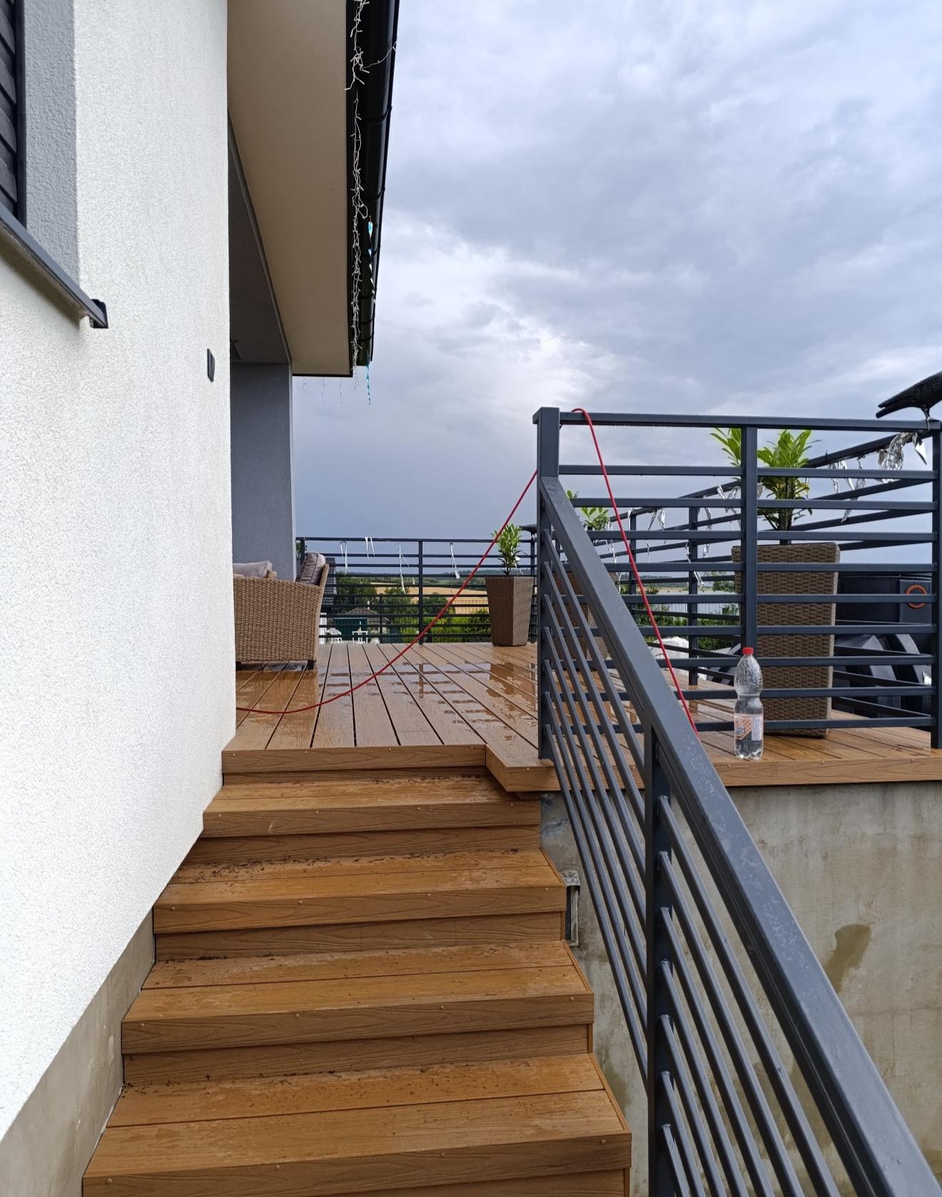 tarimas de madera compuesta