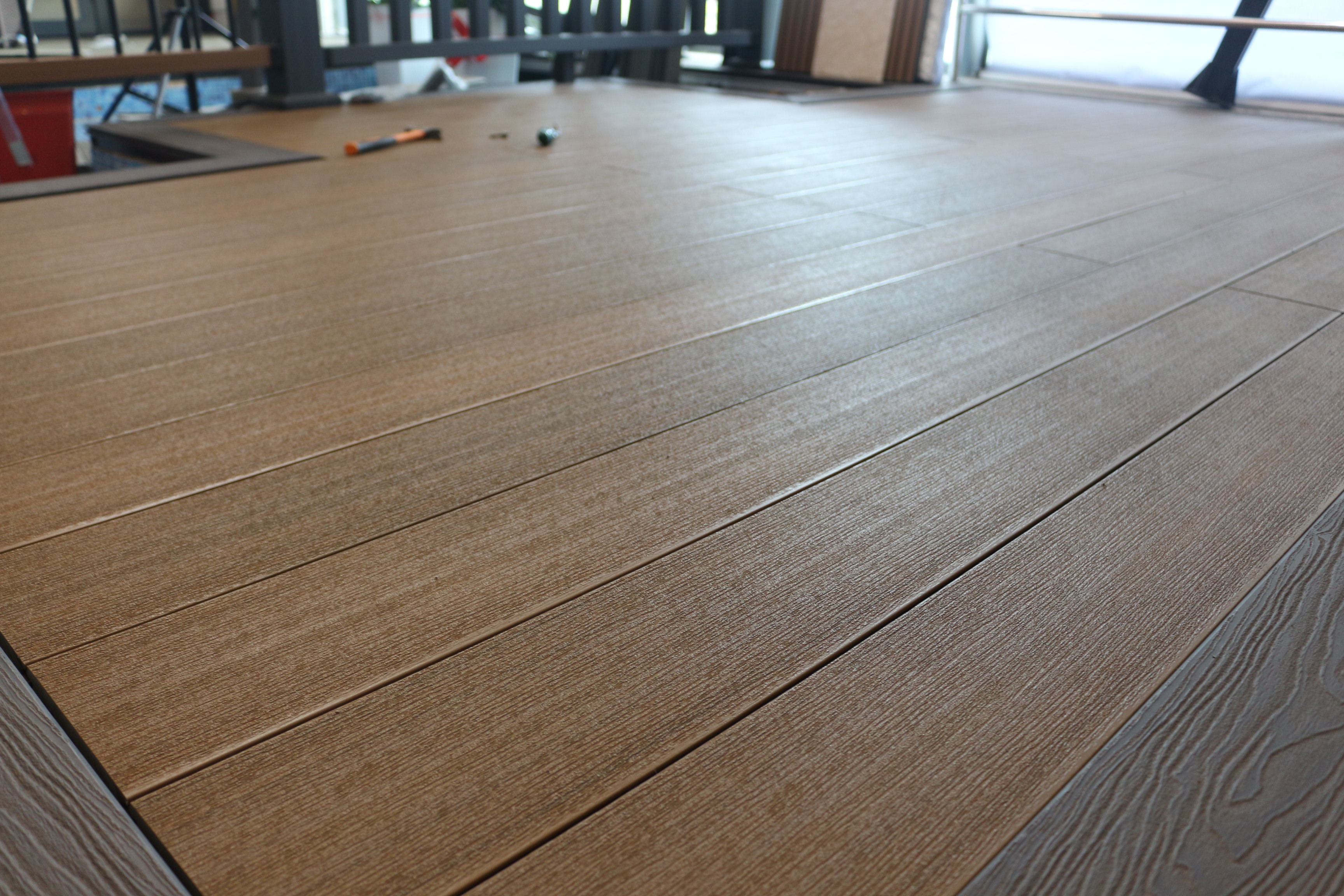 Dubing WPC vs Decking compuesto: ¿Cuál es la diferencia?