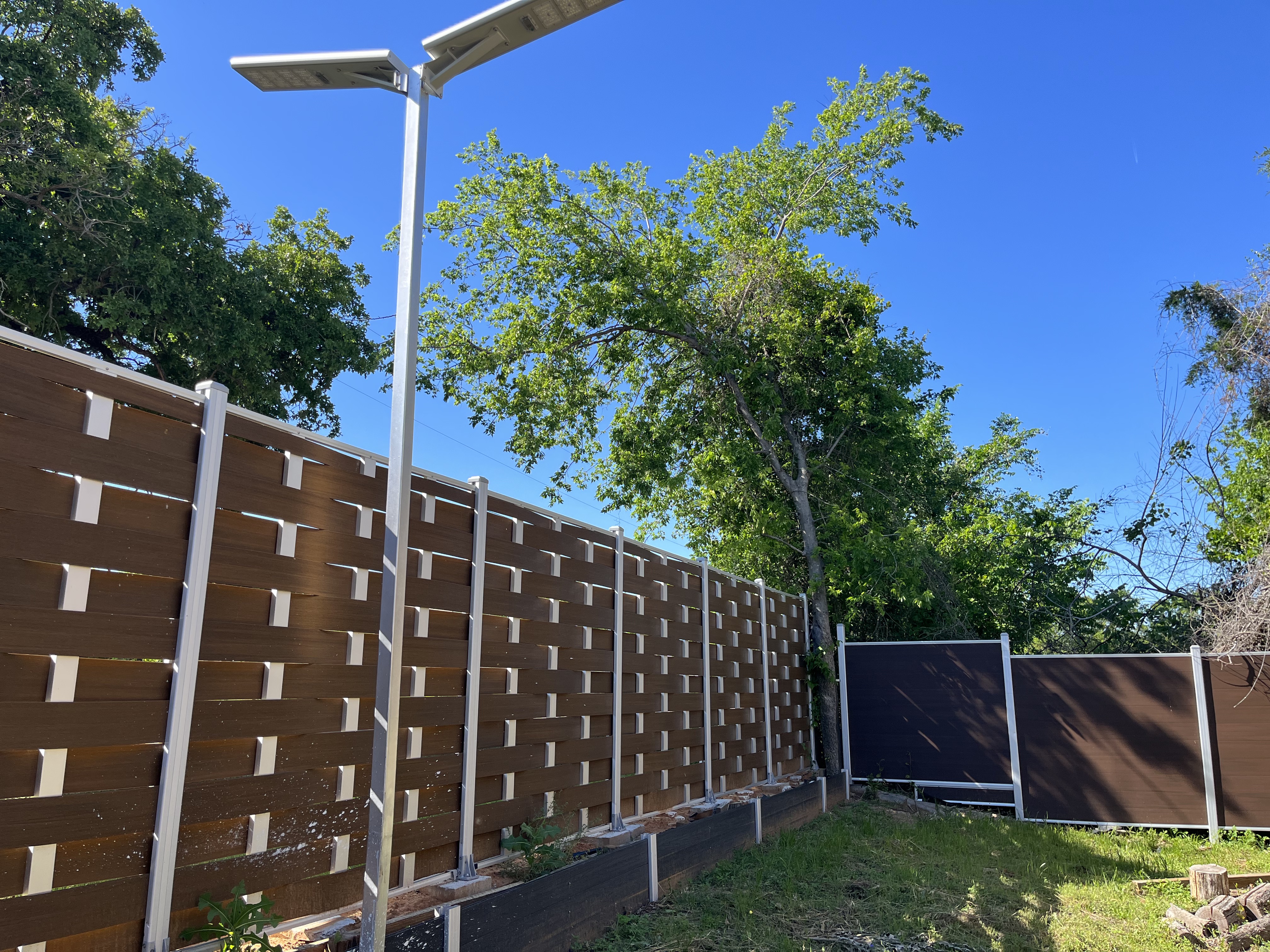 Guía de precios de cercas compuestas