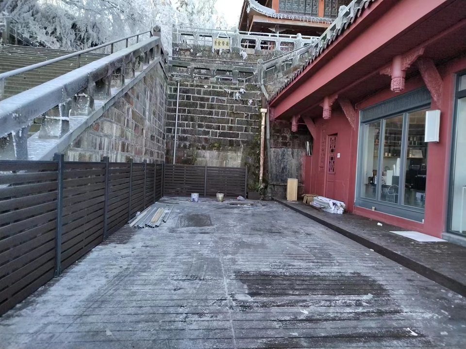 Privacy Fence Project in China (3)